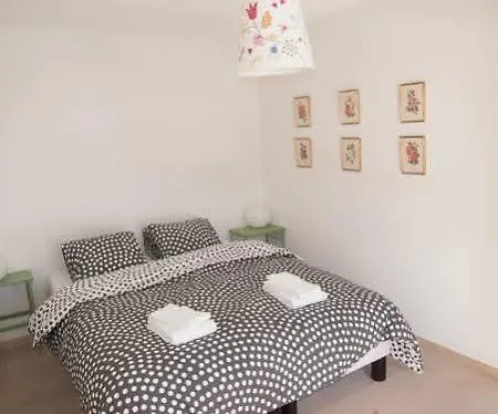 Gartenweg アパート